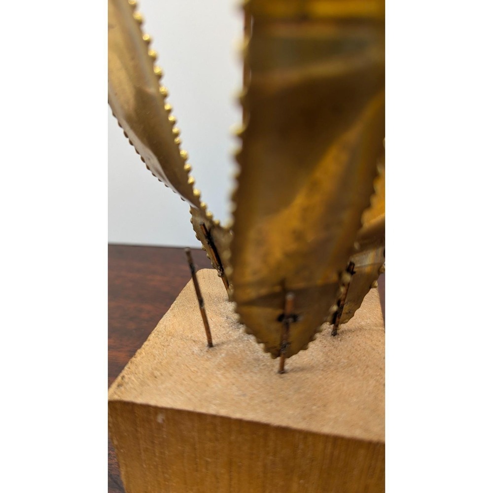 Vintage MCM Brutalist Brass Metal Floral Sculpture Wood Base Handmade Abstract - Picture 8 of 10